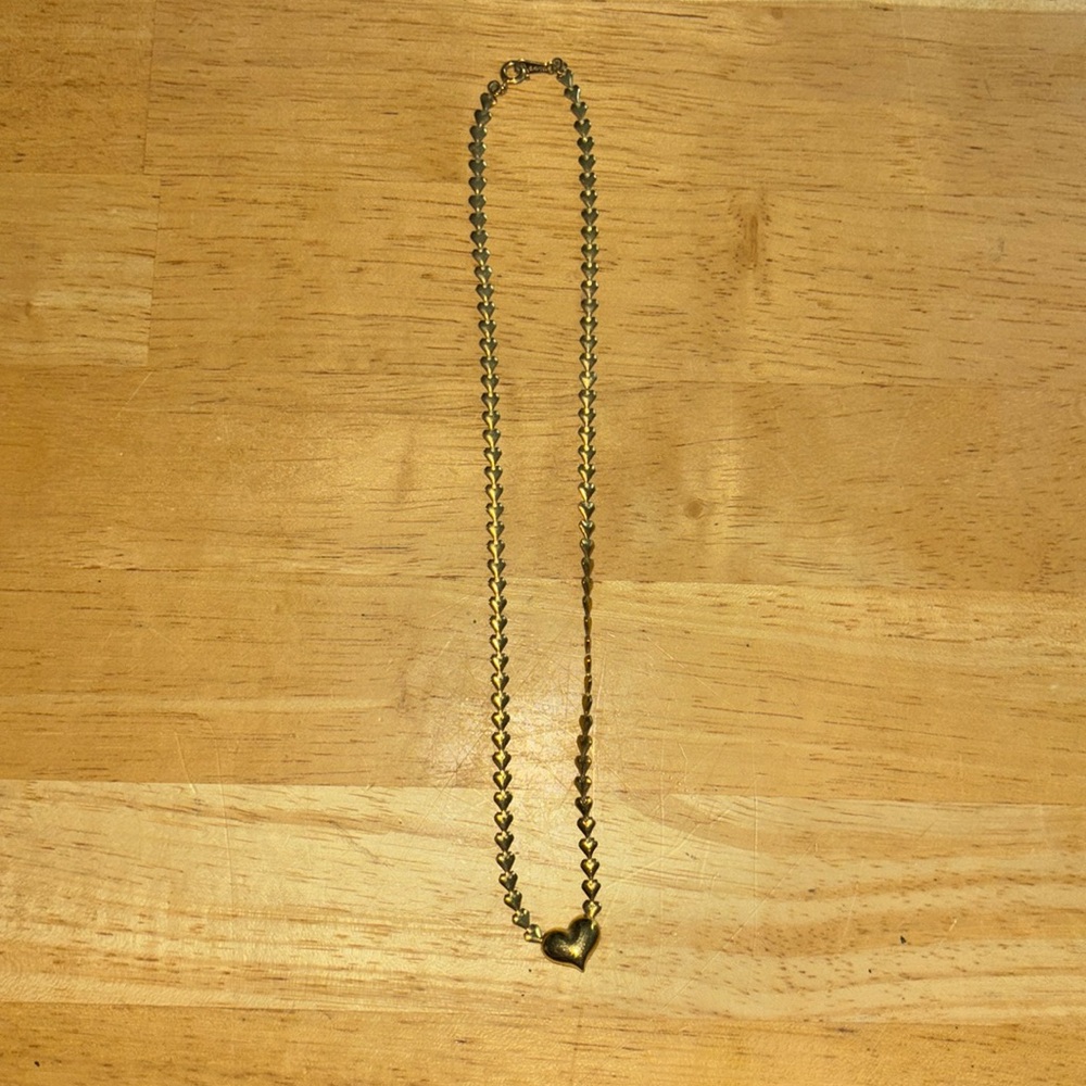 Avon vintage heart necklace.